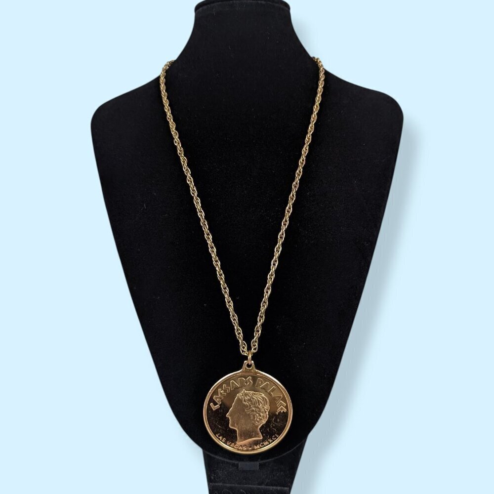 V. Rope Chain Caesars Palace Medallion Pendant Necklace